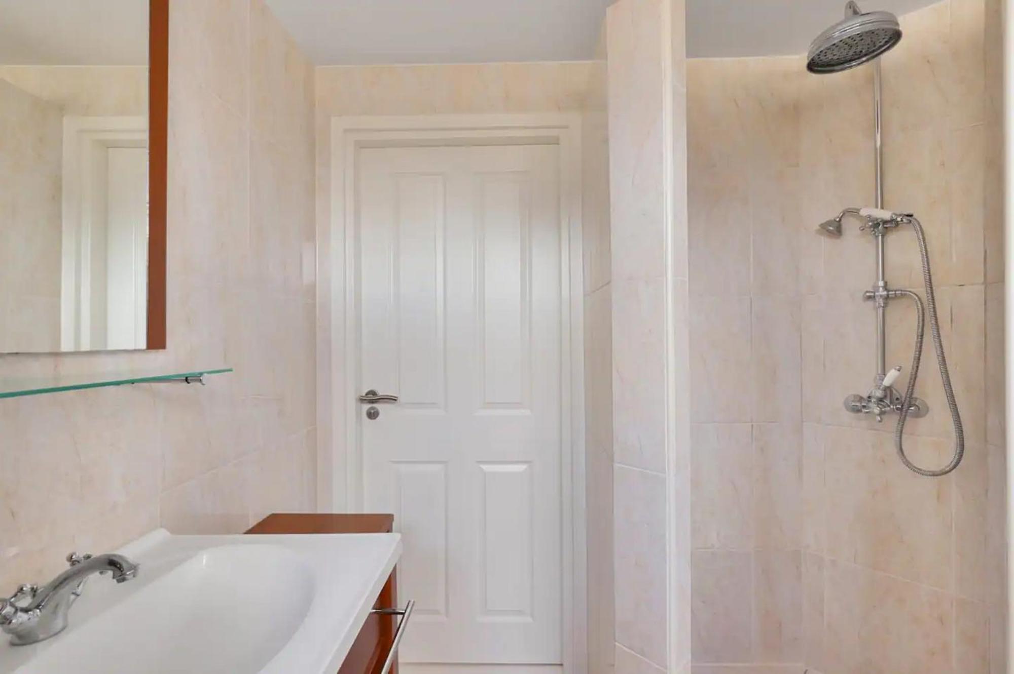 Apeldoorn- Ruime Eengezinswoning Met 5 Slaapkamers Bagian luar foto